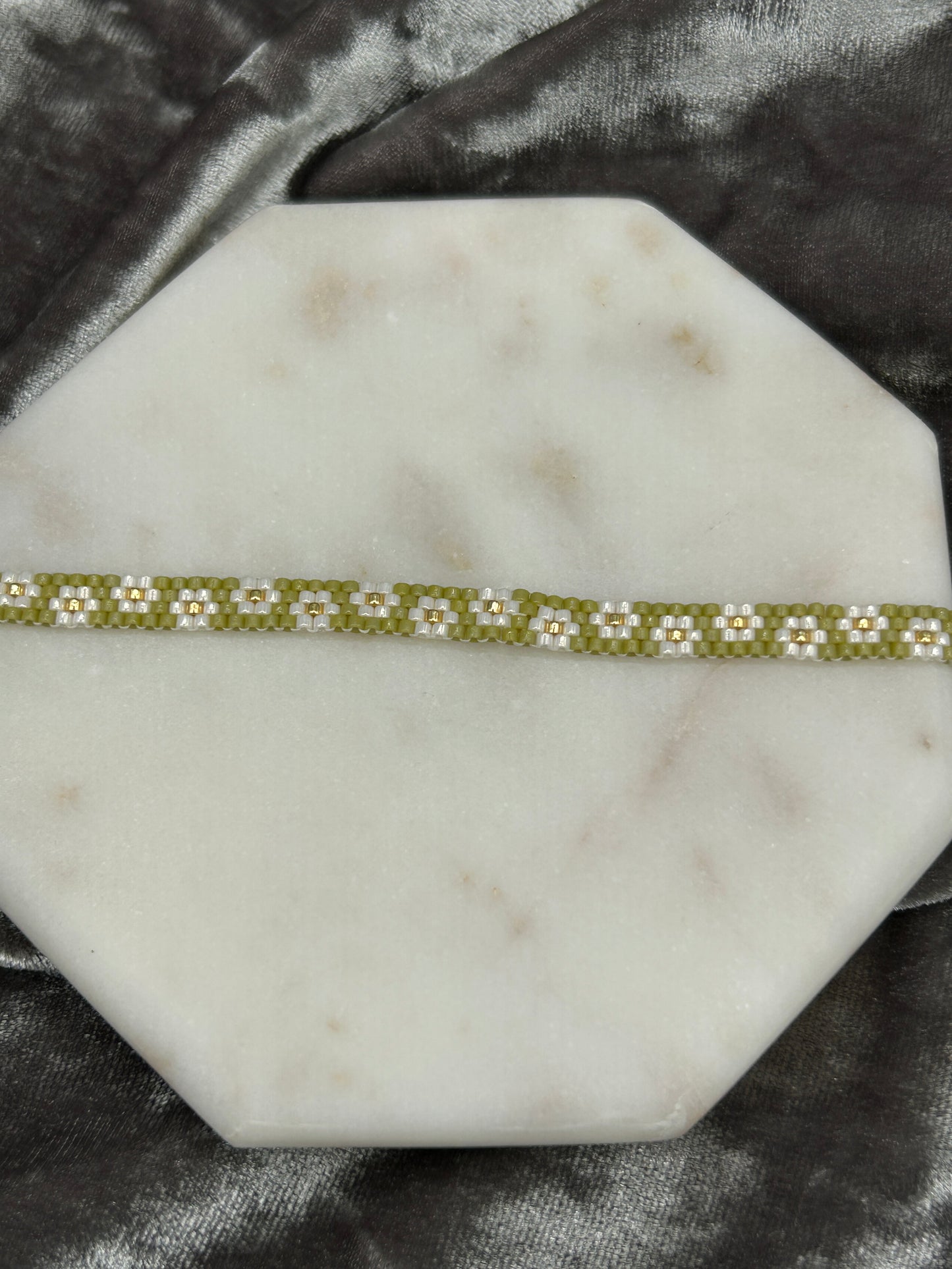 Daisy bracelet