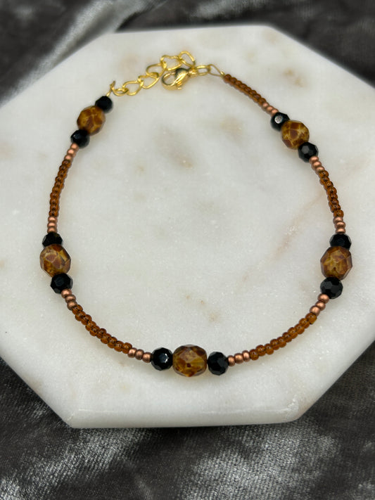 Tortoise shell glass bead bracelet